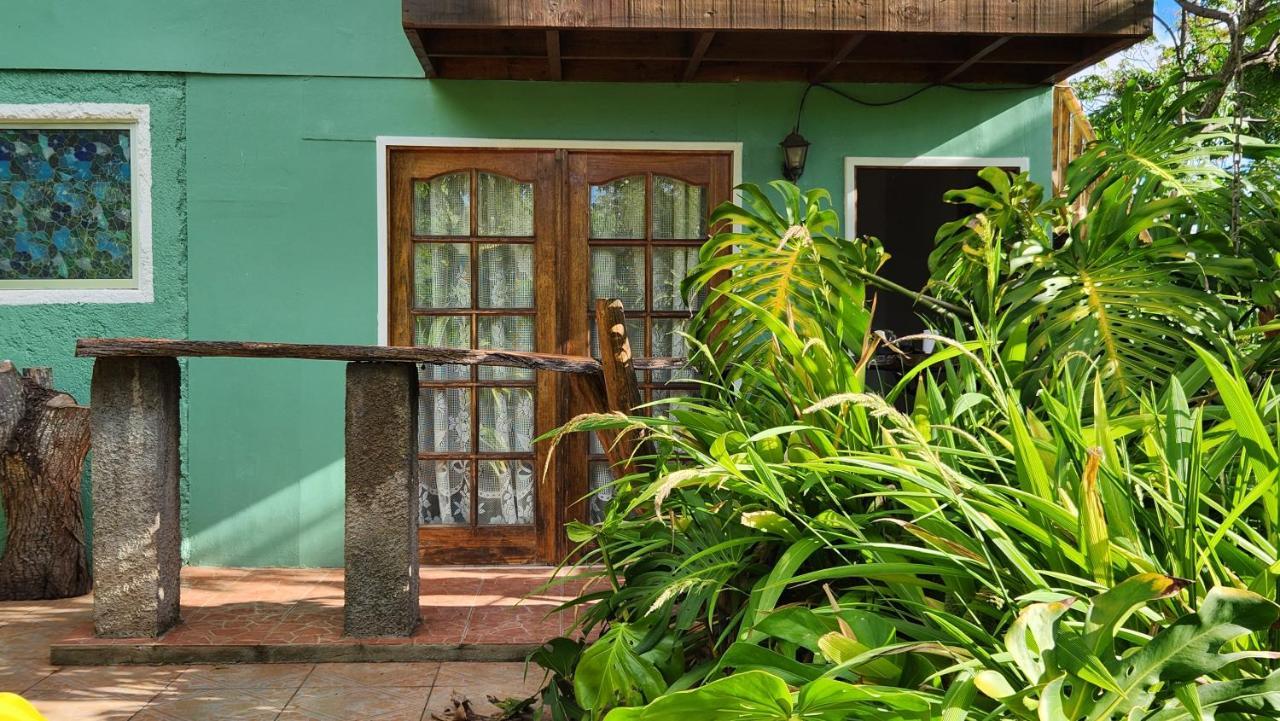 Cabanas Manuto Hanga Roa Bagian luar foto